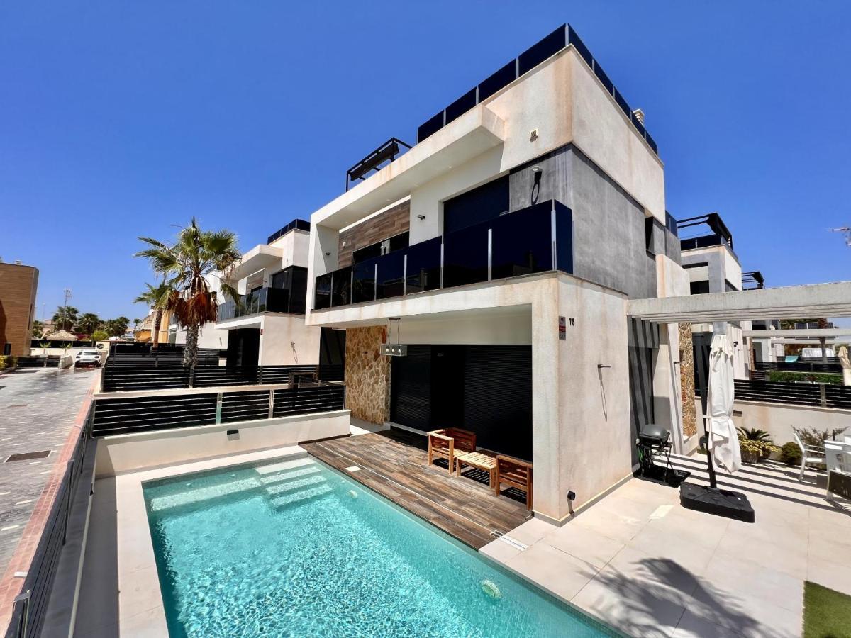 Chalet Cape In Cabo De Roig By Perfectly
